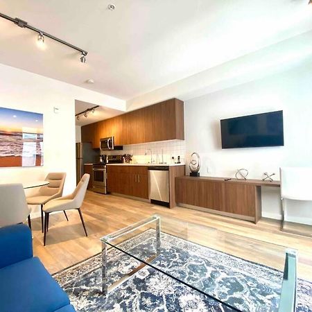 Perfect Brand New Condo Downtown Sidney Buitenkant foto